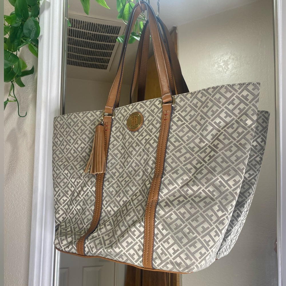 Tommy Hilfiger Beige and Brown Patterned Tote